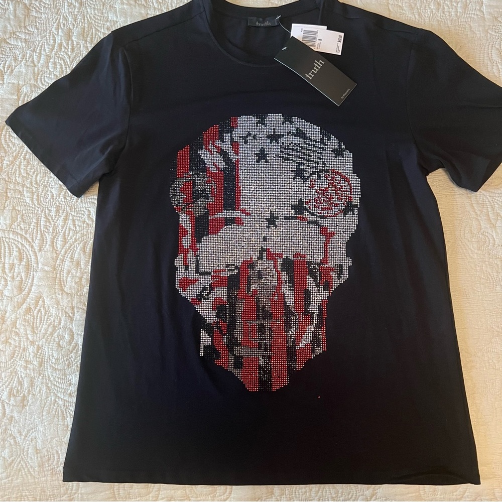 NWT Truth T Shirt, Skull Design, Size M